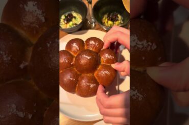 The freshly baked brioche at 2 Michelin starred Kitchen Table. What a meal! #ksatehere