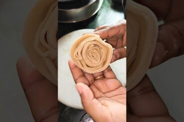 rose flower lacha Paratha 🌎#videshi roti #youtubeshorts #parathareceipe #mosturaskitchen #cooking