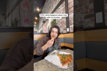 Steals my food everytime😐 #cegielskitwins