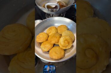 Dobara nhi banaungi 😅#oyeitsneha #ytshorts #cooking #shorts #matarkachori #viralshorts #siblings