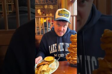 Trying Midwest food…😳