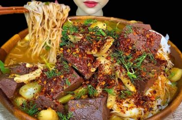 Eating Spicy Thai Food||Spicy Rice Noodles & Fish Soup, Chicken Feet