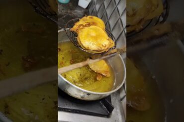 Day 65 baigan pakode 😋 #cooking #recipe #vlog #pakoderecipe #food #daliyvlog #yammey