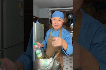 อาหารเหลาทำง่าย ในภัตตาคารขายจานเกือบ1000