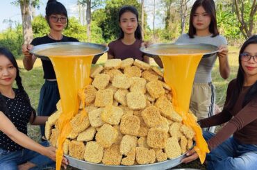 Amazing cooking steamed noodle with cheese and stir fried noodle recipe