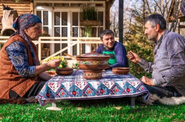 Cooking A Cozy Village Winter Lunch 🏡🔥