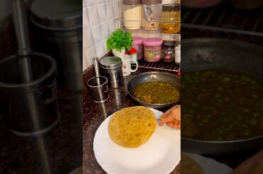 Aaj to khana hi padega 😅 #cooking #vlog #recipe #food #shorts #yummyfoodswithmonika