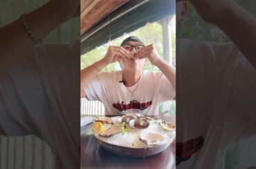 I can’t believe I accidentally touched the food display 😭