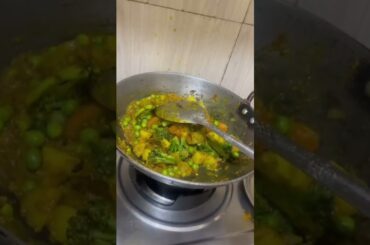 brocoli ki sbji kon bnta hai bhai #shorts #comedycooking #cooking #recpie