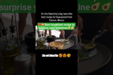 Watch This Chef Make Fresh Guac on Our Table🥑 🇲🇽🔥#shorts