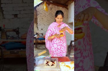 Burger khaoge 😋#kamleshvlog #shortsvideo #shorts #cooking #minivlog #burger recipe #viral burger