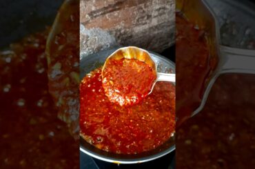 Schezwan chutney 😍#youtubeshorts #trending #cooking