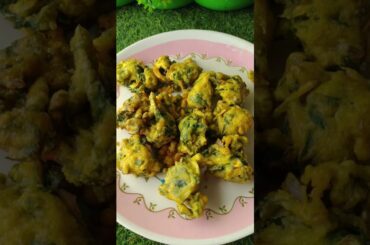 palak ke pakode easy tasty recipe 👌🤤 #yosho #shorts #cooking #recipe #mhacommunity #deliciousmeals