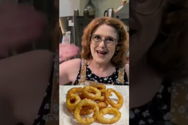 Classic Fried Onion Rings - Mama's Way #southernrecipes #homemade #cooking