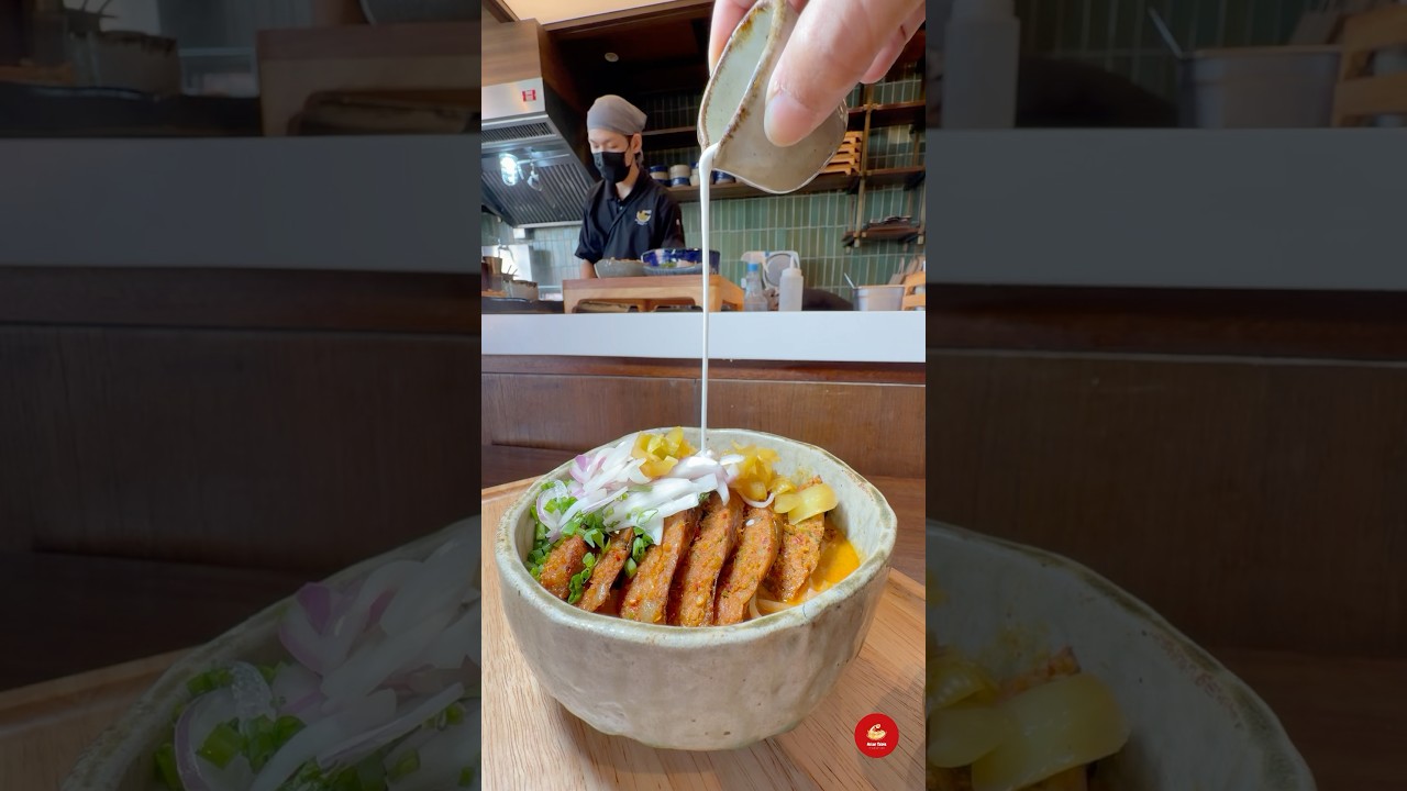 Fresh Khao Soi with Homemade Grilled Sai Ua—Bold, Rich, Unforgettable 🍜🔥 Fresh Khao Soi with Homemade Grilled Sai Ua—Bold, Rich, Unforgettable 🍜🔥