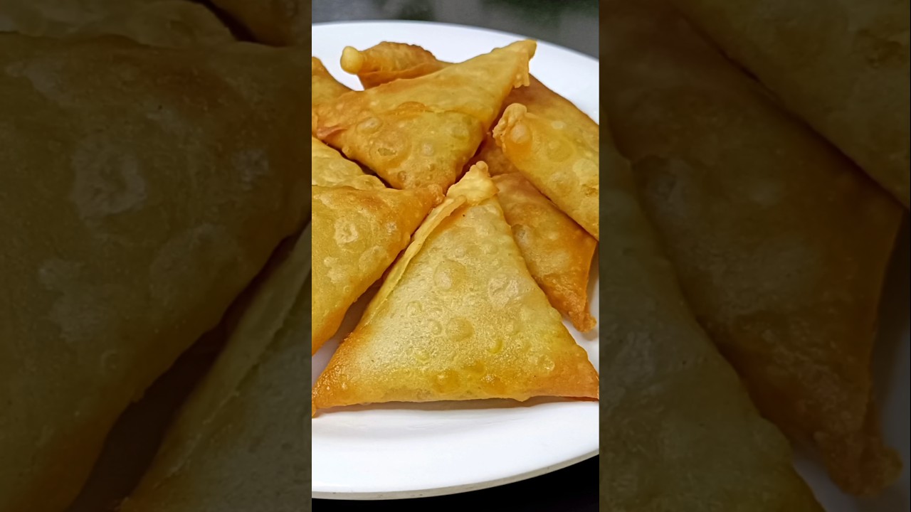 Crispy & Spicy Keema Samosa Recipe😋 #shorts #youtubeshorts #ytshorts #cooking Crispy & Spicy Keema Samosa Recipe😋 #shorts #youtubeshorts #ytshorts #cooking