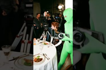 Titanic dining scene WOW!!