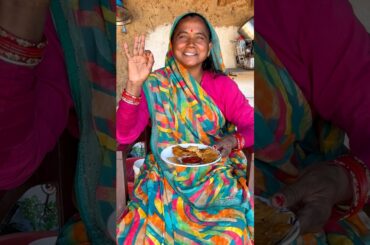 Basi Roti ki chips khai hai 😋😱😍 #food #recipe #cooking #dailyvlog #trending #lifestyle #shorts