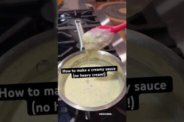 How to make creamy pesto without heavy cream. Flour + butter = roux. #cooking #pastasauce #pesto