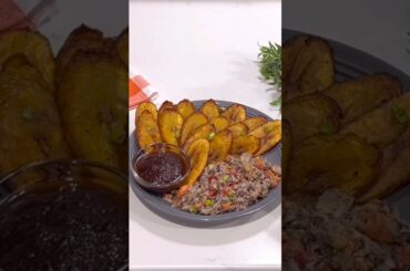 Let’s Enjoy Plantains With Sardines, Soo Sweet #cooking #shorts #sweetadjeley