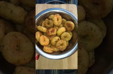 Crispy Suji vada😋#shorts #cooking #Isha Cookery #food #snacks #youtubeshorts #shortsvideo #recipe