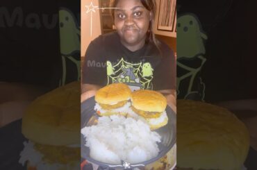 Curry Burgers😋🍔 #fypシ #cooking #shorts #hotelliving #curry #cookwithme #dinner