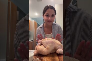 The easiest way to roast a chicken 🐓 f| Maddie cooking #recipe