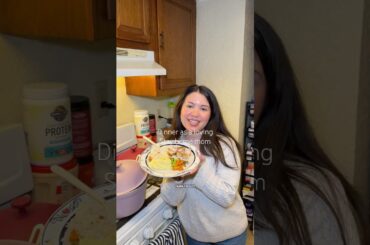 We love simple dinners😊 #dinner #dinnerformyfamily #momsoftiktok #ayomadelyn #cooking