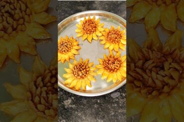 Maida ki sunflower mithaai #shorts #video #recipe #indianfood #viral #cooking # sweets