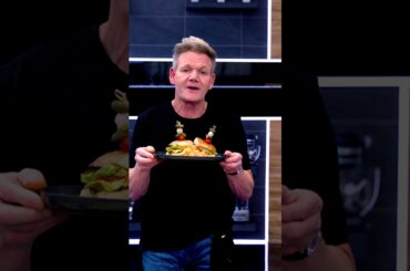 A delicious lobster roll….with a #gordonramsay twist !!