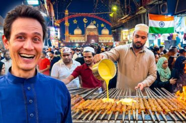 Ramadan in India!! (How 30,000 People Eat Dinner in Old Delhi)