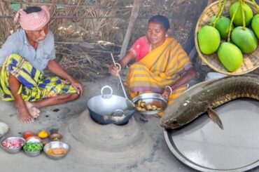 SNAKE HEAD FISH with RAW MANGO cooking for lunch menu by santali old couple