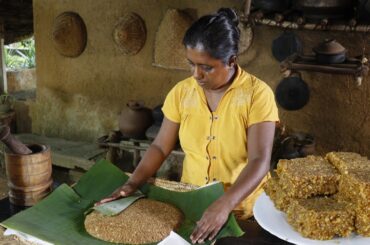 Sri Lankan sweets 🧆 Here is the correct way to make walithalapa.  village kitchen recipe