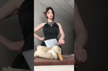What's a late-night snack without beer-braised duck? #food #cooking #mukbang