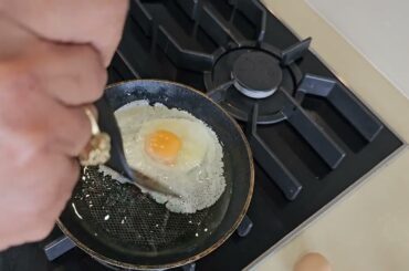 " How to fry an Egg " Bajias Cooking