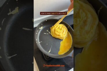 HOW TO MAKE OMELETTE LIKE A PRO? #cooking #omelette #chinesefood #friedegg #egg