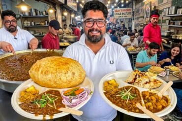 300 KMs तक Famous 😍 Punjab’s LEGENDARY Chole Bhature | Indian Street Food