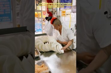 100 wonton bowls in seconds #streetfood #food #foodie