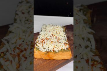 Cheesy garlic bread 🥖 #shorts #asmr #cooking