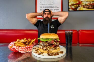 ONLY ONE PERSON HAS BEATEN THE BIGGEST BURGER AT IDAHO'S FAMOUS MAN V. FOOD DINER! | BeardMeatsFood