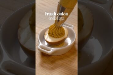 French Onion Deviled Eggs 🥚🧅🥣