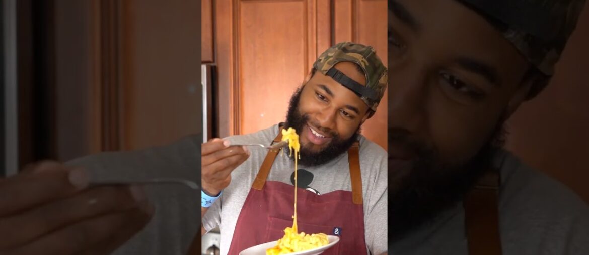 8 Cheese Mac N Cheese 🧀