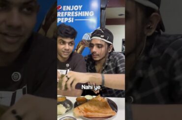 Eating at favourite food spots of every Bollywood celebrity! 😋