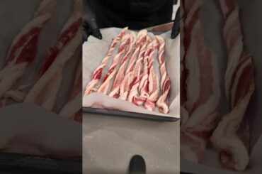 I found an interesting new way to cook crispy bacon!