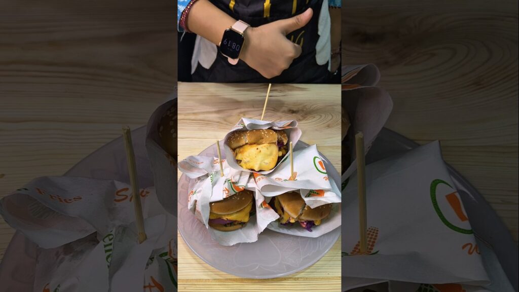 क्रिस्पी चीज़ बर्गर रेसिपी | 10 मिनट में तैयार #asmr#trending #trendingshorts #shortsfeed #recipe