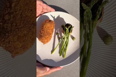 Watch this professional chef create a fine dining dish #food #art #foodie #shortsviral #shorts