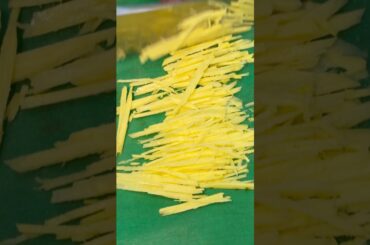 Looks like fine-dining garnish... but it's just smart knife work 🔪 🤯 🔪 #shorts