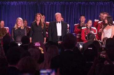 Donald Trump, JD Vance make entrances to 2026 White House Correspondents' Dinner