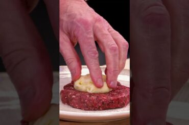 Gordon Ramsay’s Juicy Lucy Burger with a Korean twist! Perfect for the World Cup