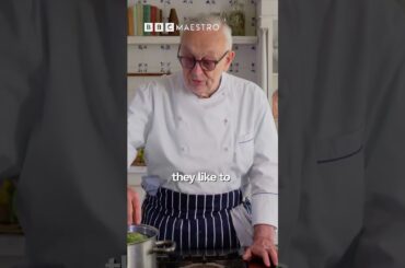 Pierre Koffman reveals how to perfectly cook artichoke #pierrekoffman #shorts